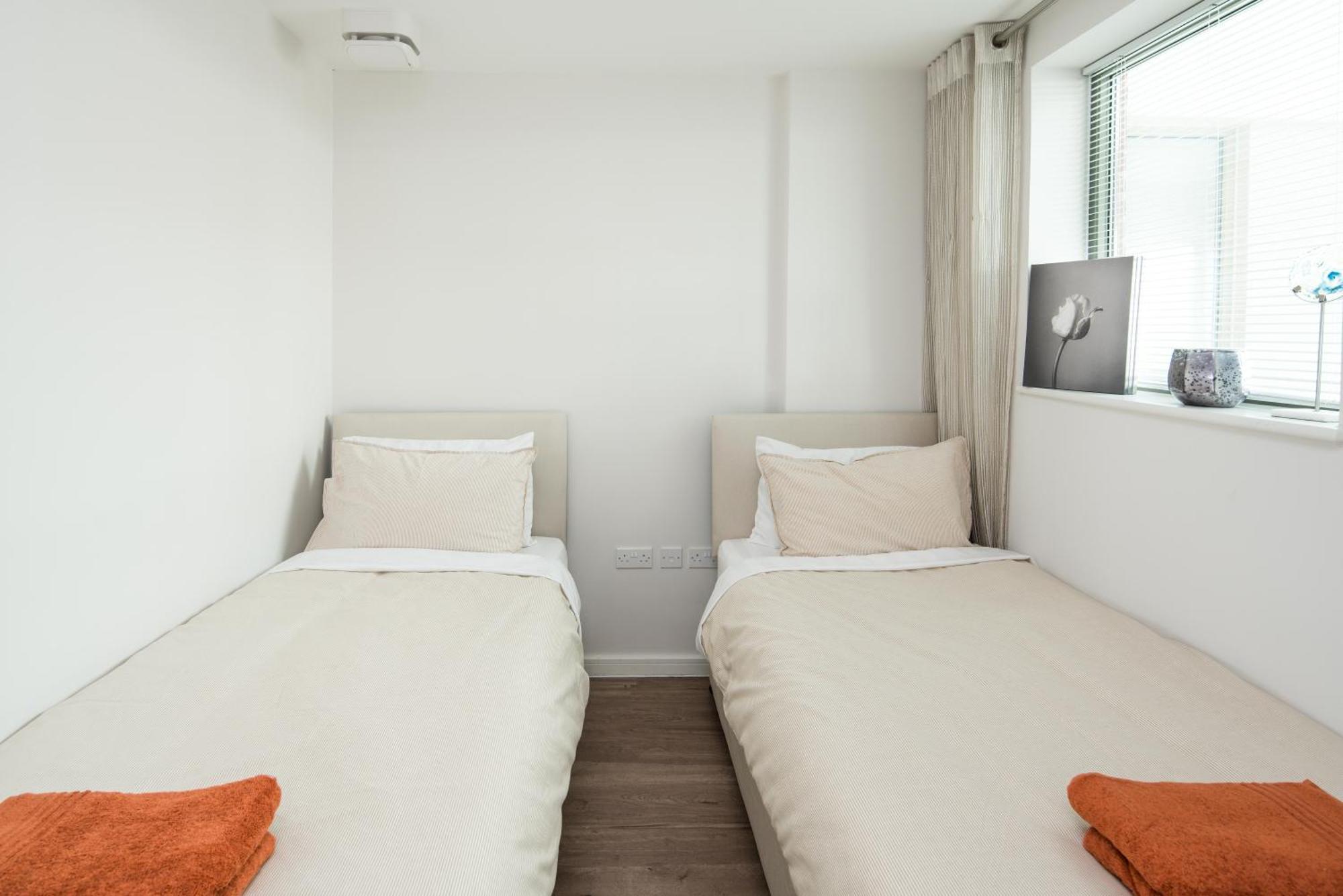 Canning Town -2 Bed Luxury Apartment London Eksteriør bilde