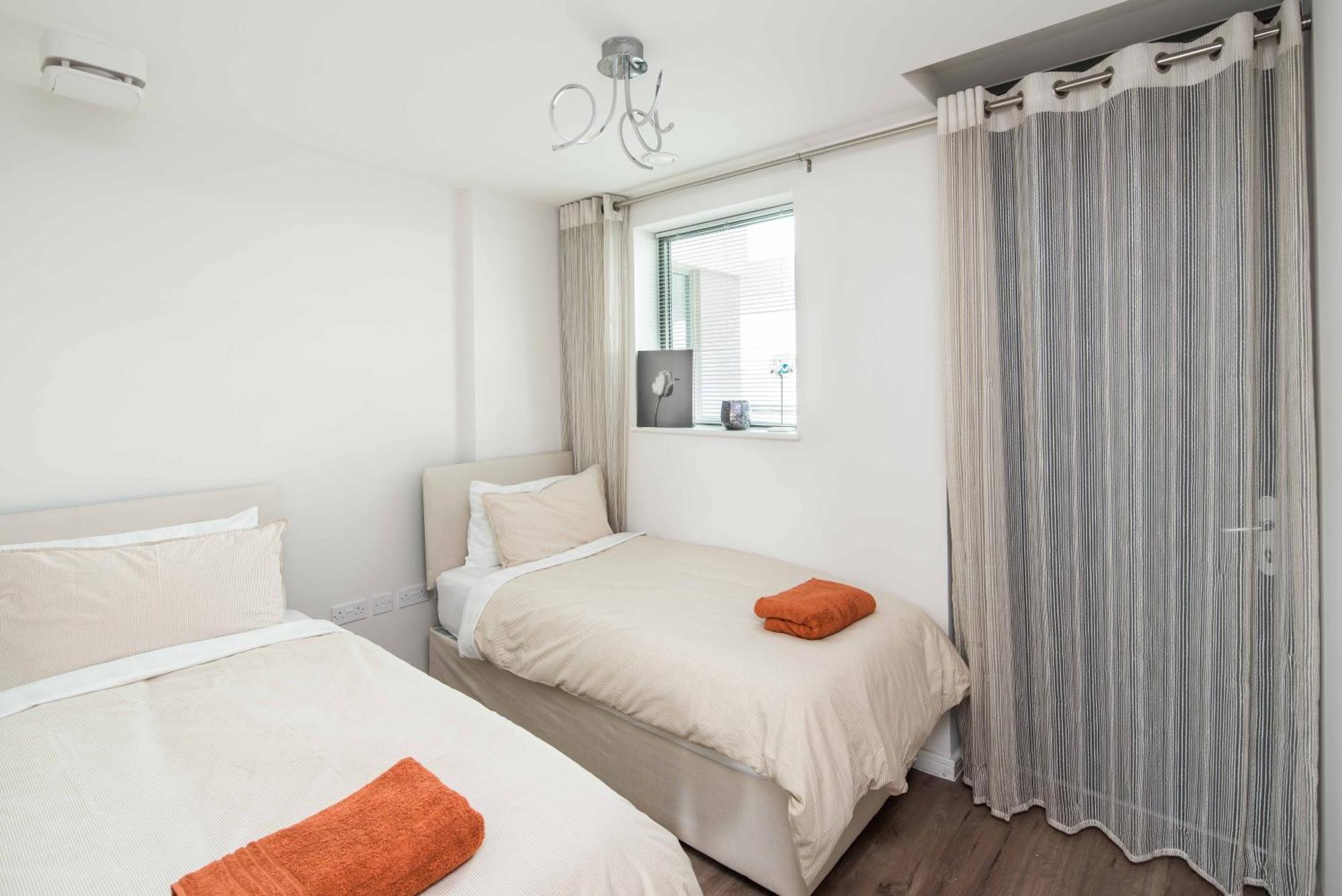Canning Town -2 Bed Luxury Apartment London Eksteriør bilde